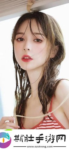 丰满的女邻居三级演技炸裂