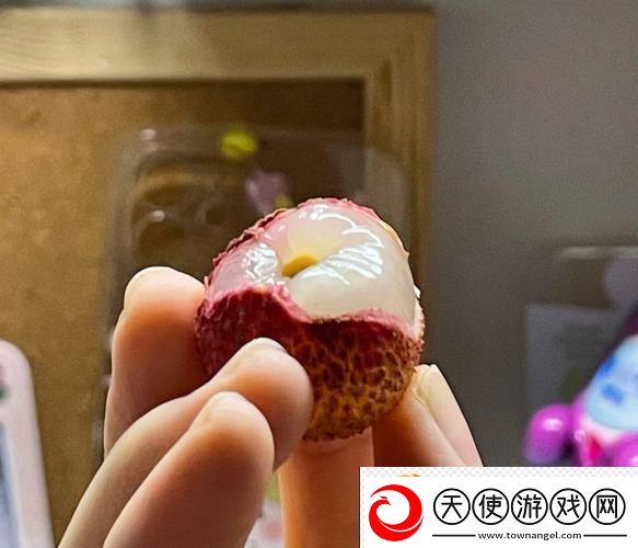 已经塞了八颗荔枝了窦寇儿上线