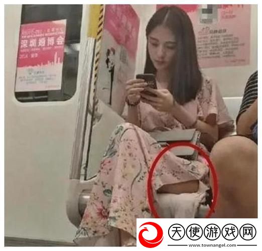 女同学不断蹭来蹭去