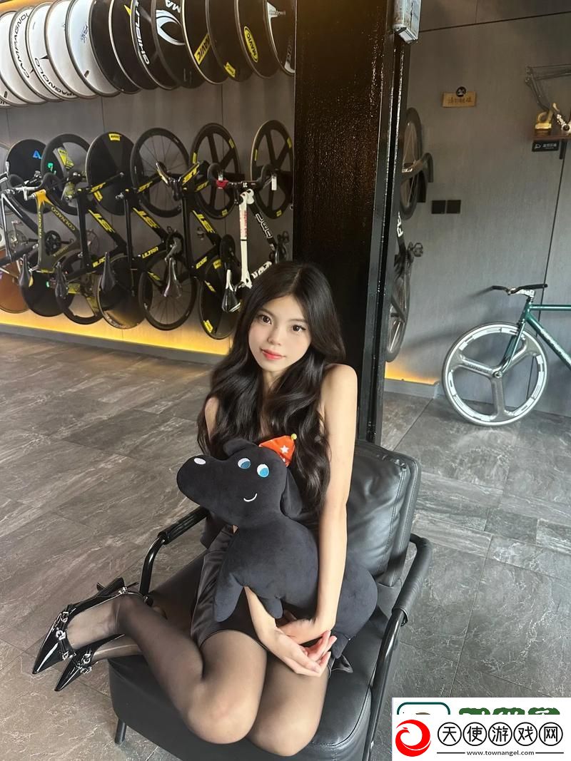 多才多艺的19岁女RAPPER潮水欢迎你