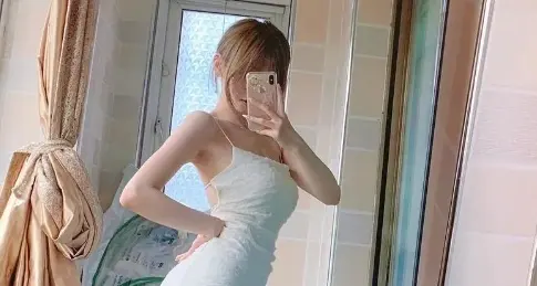 程yooooo外网ins图片内容程女士早期海外版ins泳衣