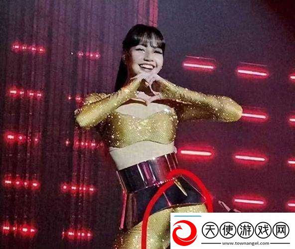 美女上厕所被**