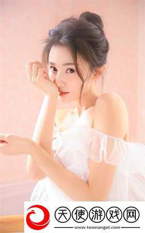 一面膜胸口一面吃下部位片段火了，网友调侃：荒诞与真实的完美交织！
