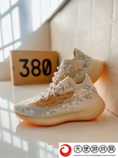 Yeezy380蜜桃粉和白色