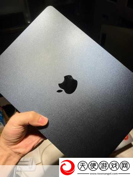 午夜色MacBook