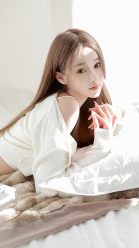 芙宁娜白丝jk爆❌❌乳❌❌❌底有多魅惑？探讨时尚、清纯与微妙之间的完美平衡