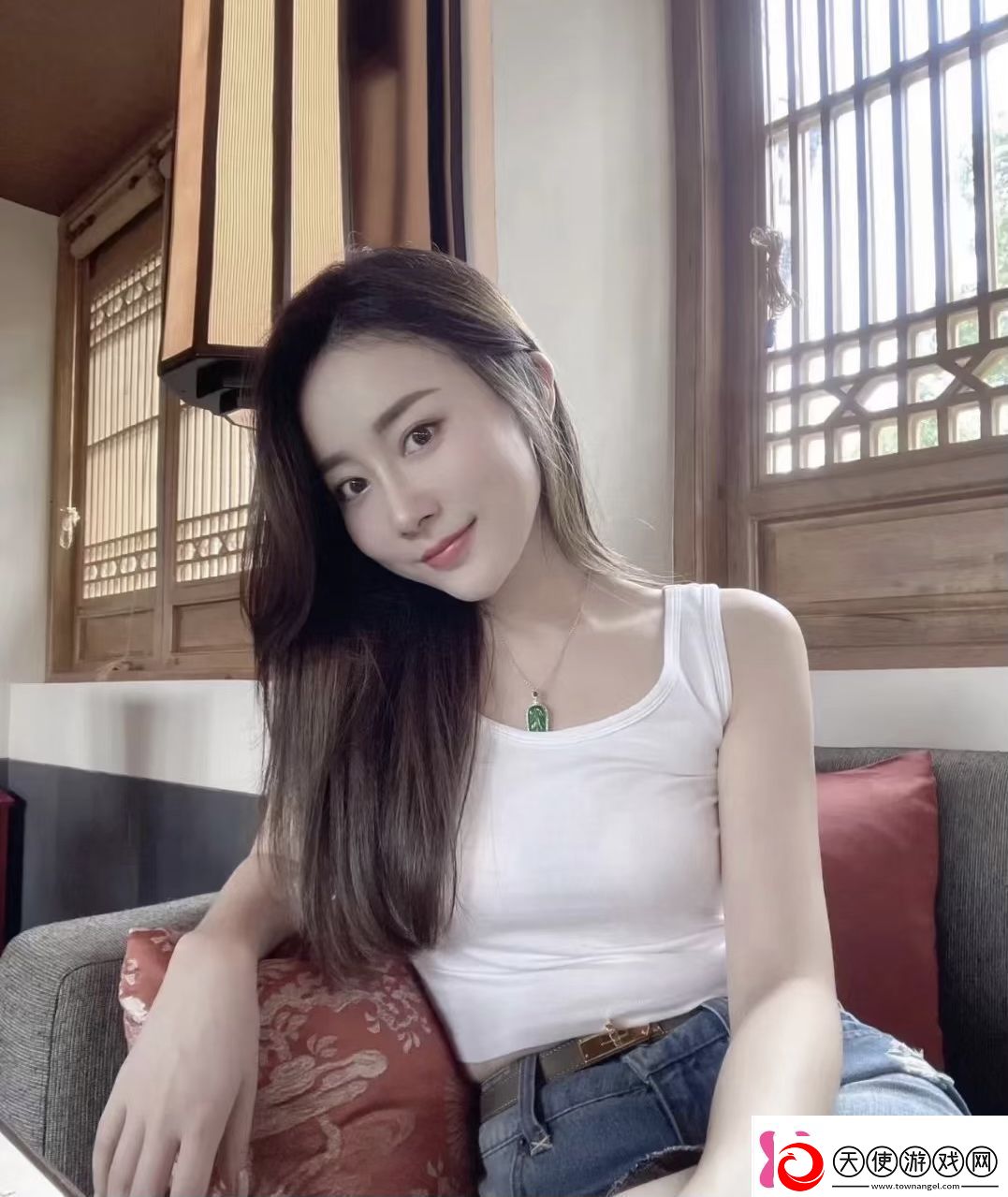 亚洲18在线天美传媒社交互动增强平台粘性！友