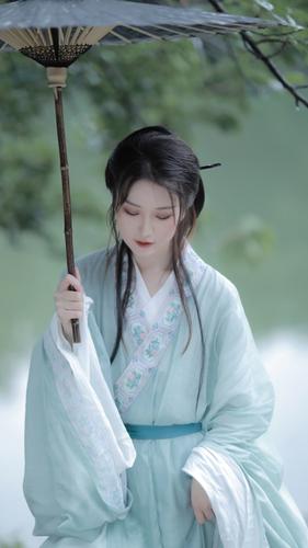 真·次元破壁术!麻豆精品㊙️完美国产传媒MV的AI运镜黑科技解析
