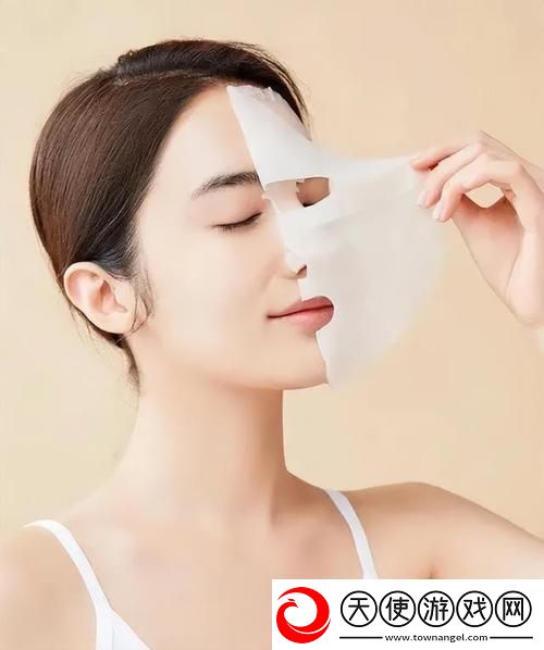 一个在上吃一个在下面敷面膜