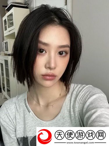 母亲开始慢迎迎合小心孩子，真是“只要你开心就好”！网友们：这就是新时代的育儿经！