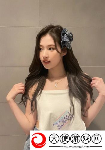 jazzhiphop女rapper妈妈，家长会freestyle火力全开！网友：这押韵比成绩单还扎心！