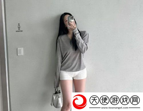 蜜唇直播APP：追逐热梗的年轻人聚集地，直播不止于此！  