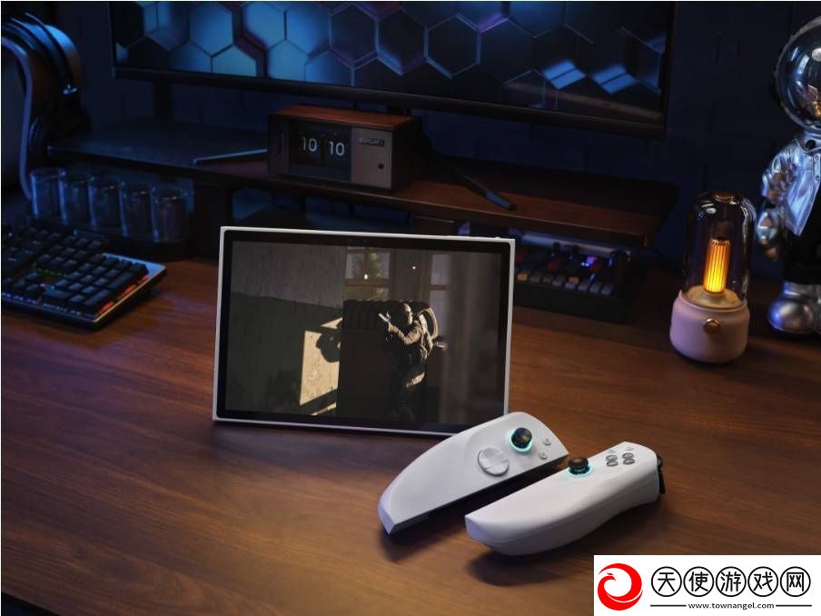 腾讯英特尔联手发布裸眼3D游戏掌机