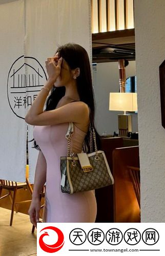 一个添B一个添3个人添,网友:三个角色加持,生活变得多姿多彩,真是令人惊叹啊!