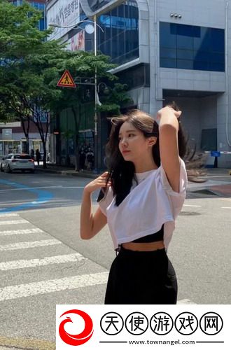免费csgo暴躁少女：那些在游戏中肆意挥洒青春与激情的女孩们真让人心动！ 