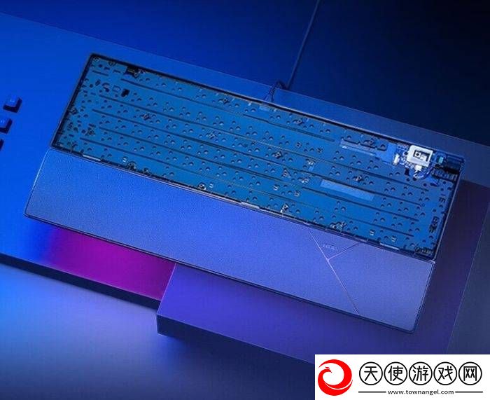 FPS游戏高手必备!三款ROG游戏键盘助你精准制胜